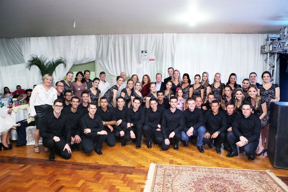 Fundação Aury Luiz Bodanese promove segundo Casamento Cooperado em Pinhalzinho (SC)