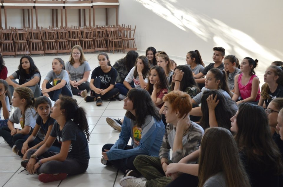 Workshop de dança com os alunos do programa Vozes do Corpo