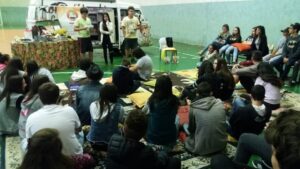 Programa Roda de Leitura contribui para o desenvolvimento da linguagem oral e escrita dos ouvintes