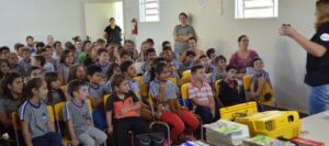 Programa Roda de Leitura contribui para o desenvolvimento da linguagem oral e escrita dos ouvintes