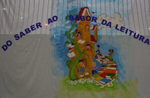 Programa Roda de Leitura leva contação de histórias, leitura e socialização a espaços