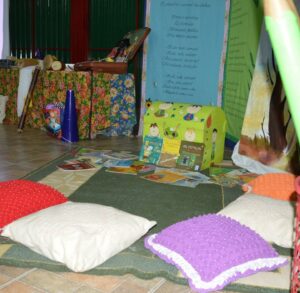 Programa Roda de Leitura leva contação de histórias, leitura e socialização a espaços