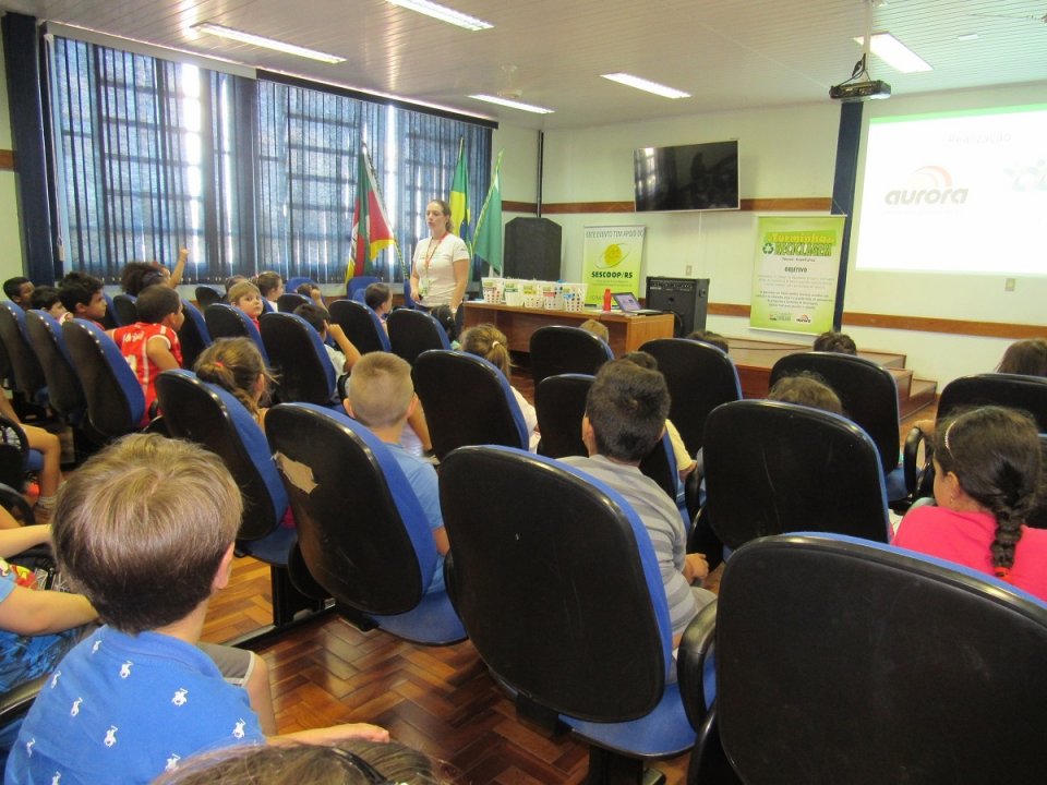 Programa Eco Cooperação leva educação ambiental aos espaços