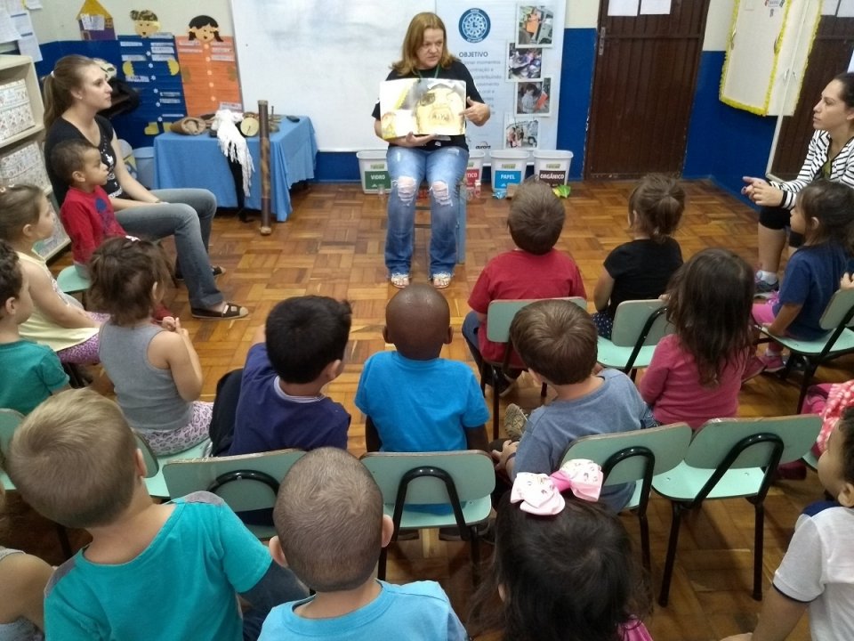 Momentos de descontração e socialização com o programa Roda de Leitura