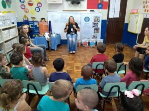 Momentos de descontração e socialização com o programa Roda de Leitura