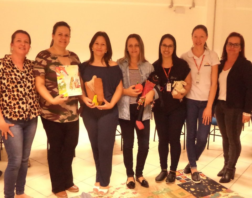 FALB realiza oficina de contação de histórias em Joaçaba (SC)