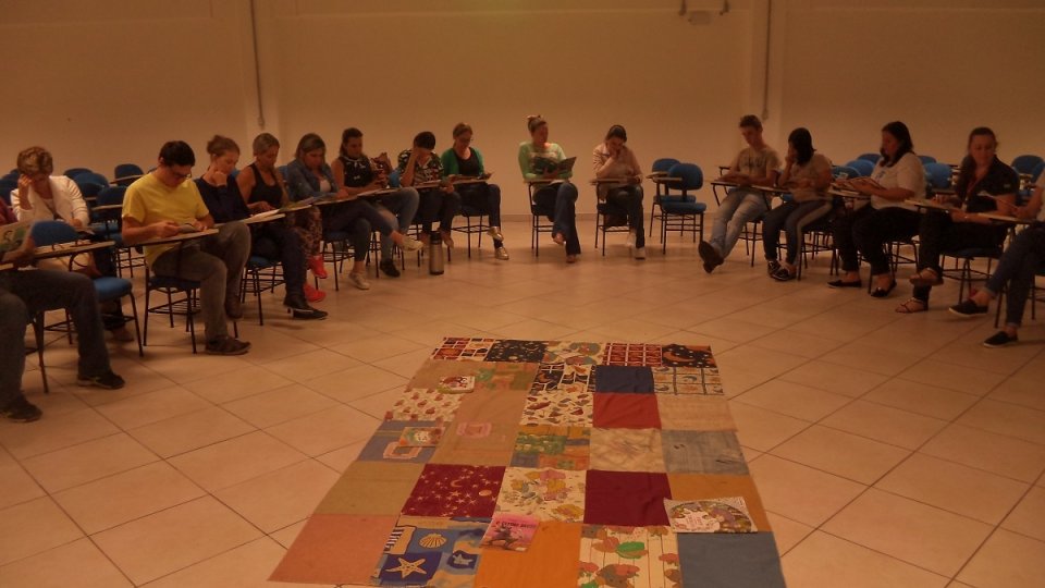 FALB realiza oficina de contação de histórias em Joaçaba (SC)