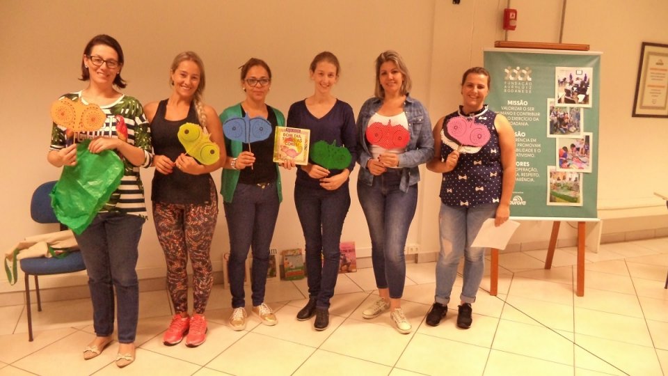 FALB realiza oficina de contação de histórias em Joaçaba (SC)