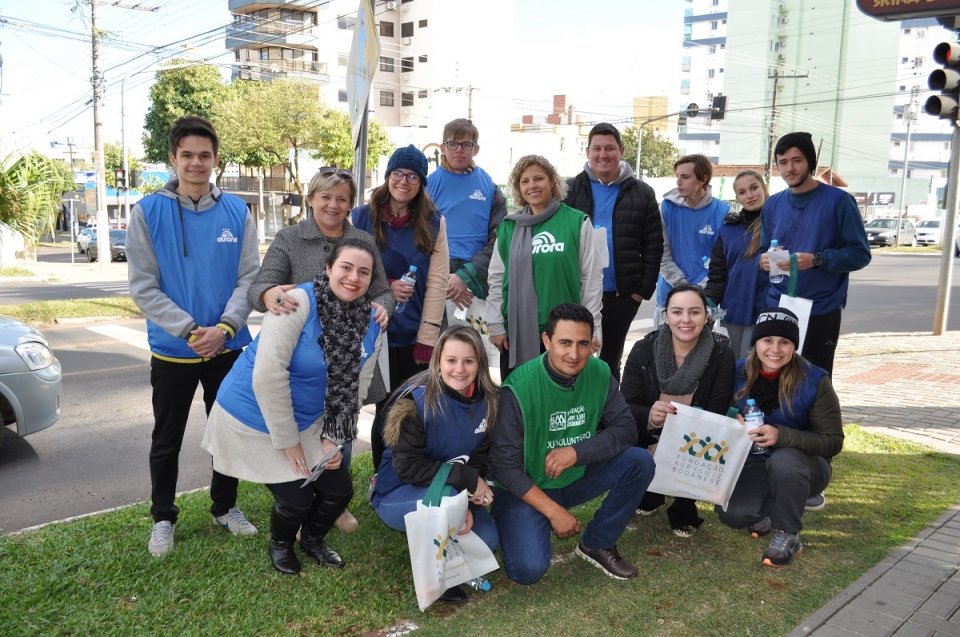 Pedágio solidário arrecada quase 15 mil reais para o Centro de Convivência do Idoso