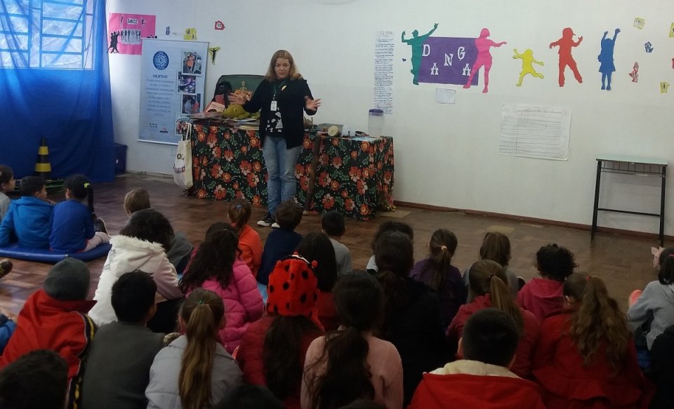 Literatura e contação de histórias com o Programa Roda de Leitura