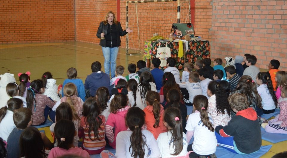 Um mundo de imaginação com o programa Roda de Leitura