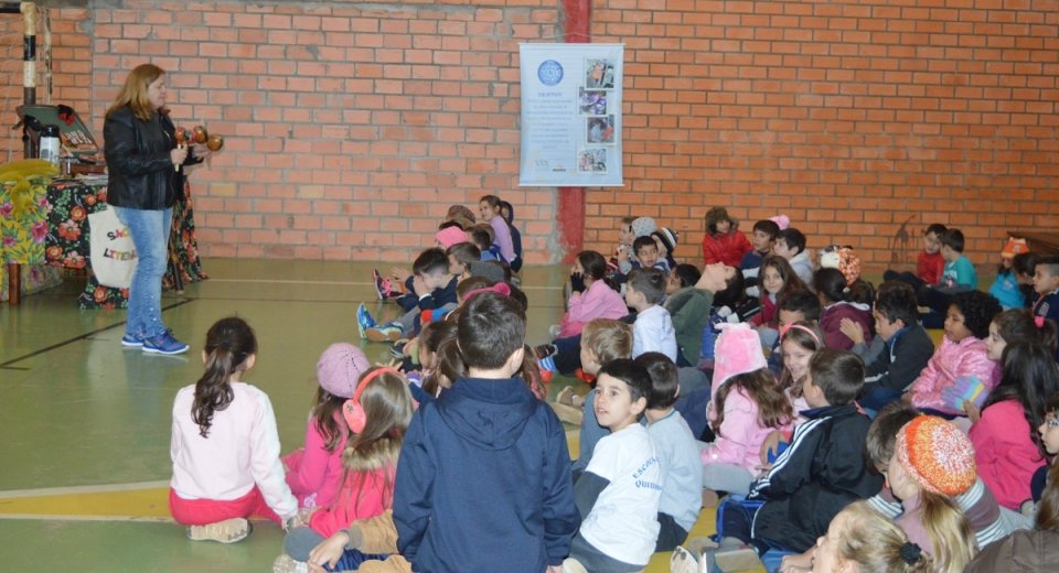 Um mundo de imaginação com o programa Roda de Leitura