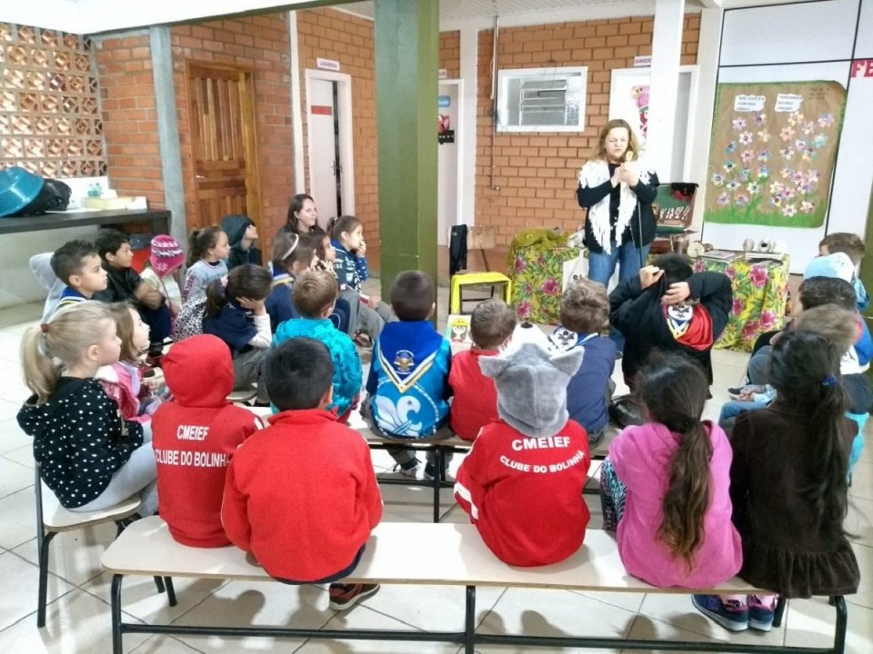 Um mundo de imaginação com o programa Roda de Leitura