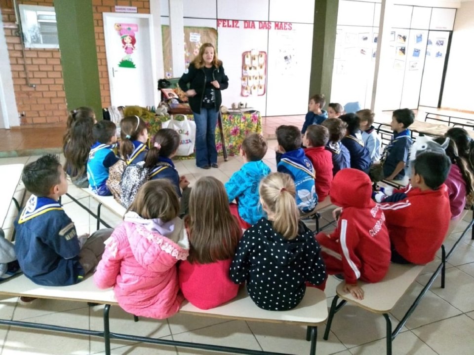 Um mundo de imaginação com o programa Roda de Leitura