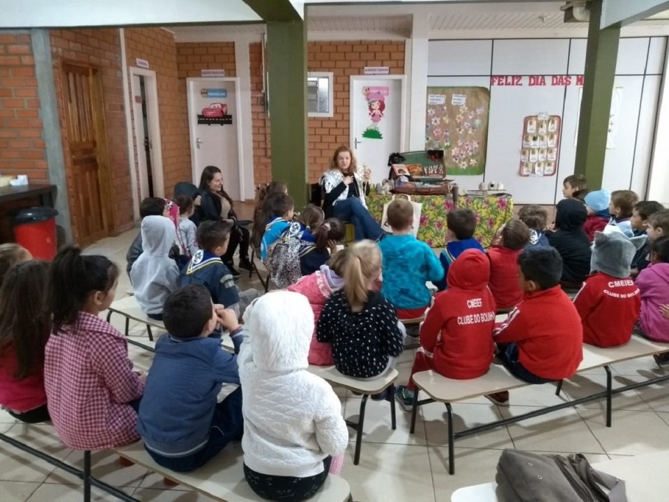 Um mundo de imaginação com o programa Roda de Leitura