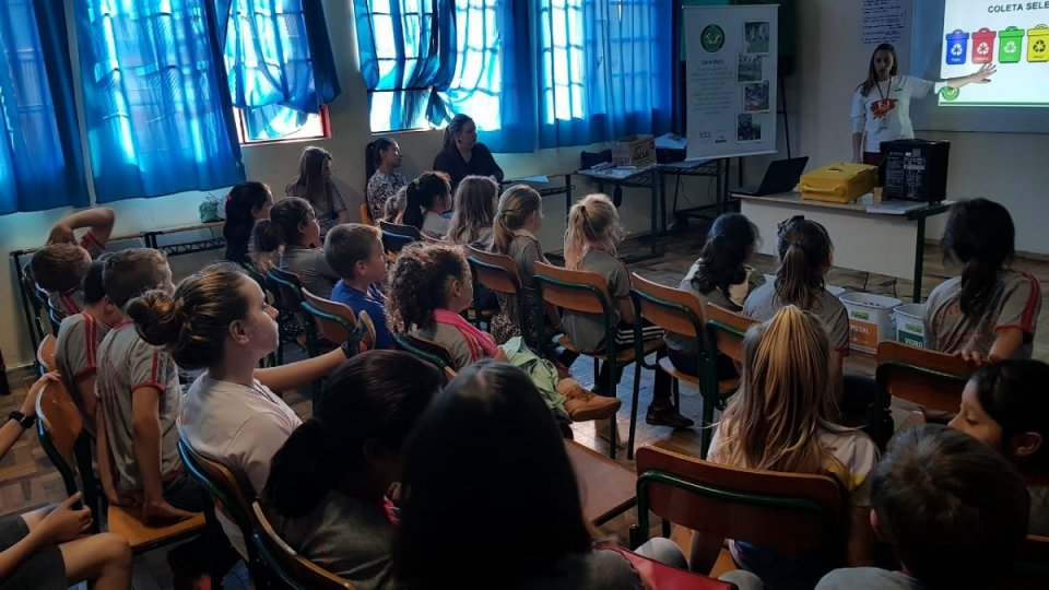 FALB incentivando a leitura e promovendo a educação ambiental