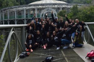 Alunos do Grupo Vozes do Corpo participam de festival de dança em Curitiba (PR)