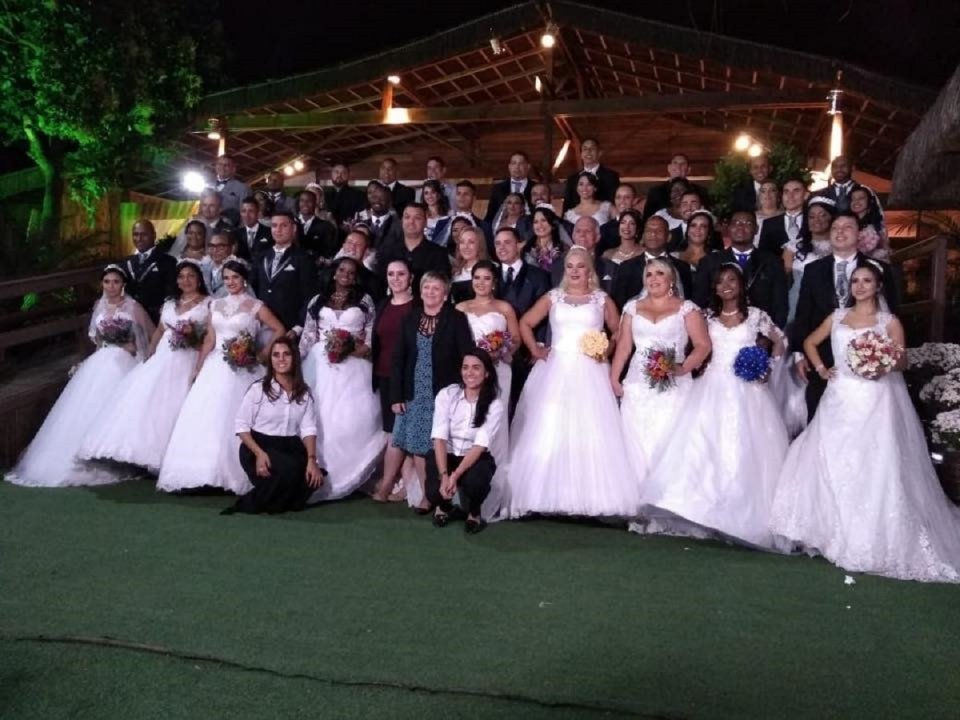 Vinte e oito casais participam de Casamento Cooperado no Rio de Janeiro