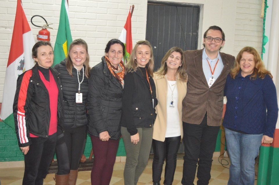 Incentivo à leitura e à preservação ambiental com os programas da FALB