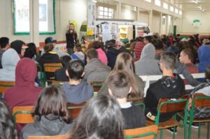 Incentivo à leitura e à preservação ambiental com os programas da FALB