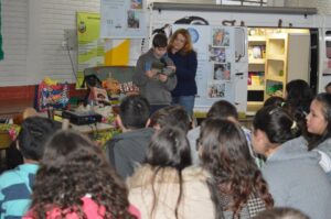 Incentivo à leitura e à preservação ambiental com os programas da FALB