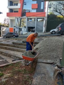 Voluntários Amigo Energia dão continuidade em ações de revitalização em Praça de Chapecó (SC)