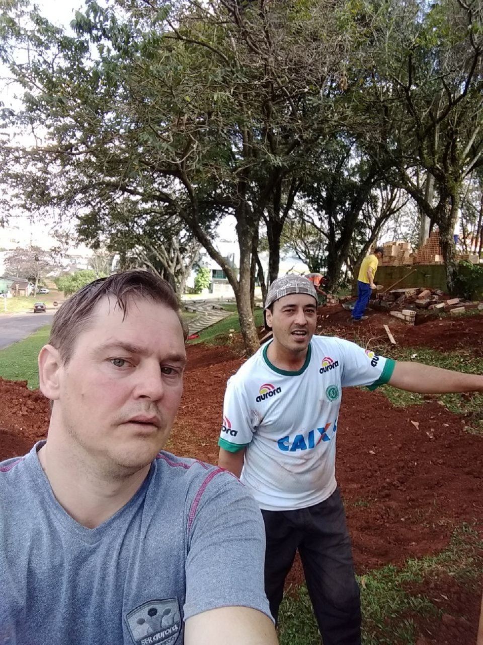 Voluntários Amigo Energia dão continuidade em ações de revitalização em Praça de Chapecó (SC)