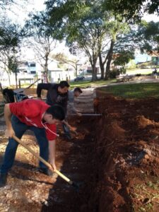 Voluntários Amigo Energia dão continuidade em ações de revitalização em Praça de Chapecó (SC)