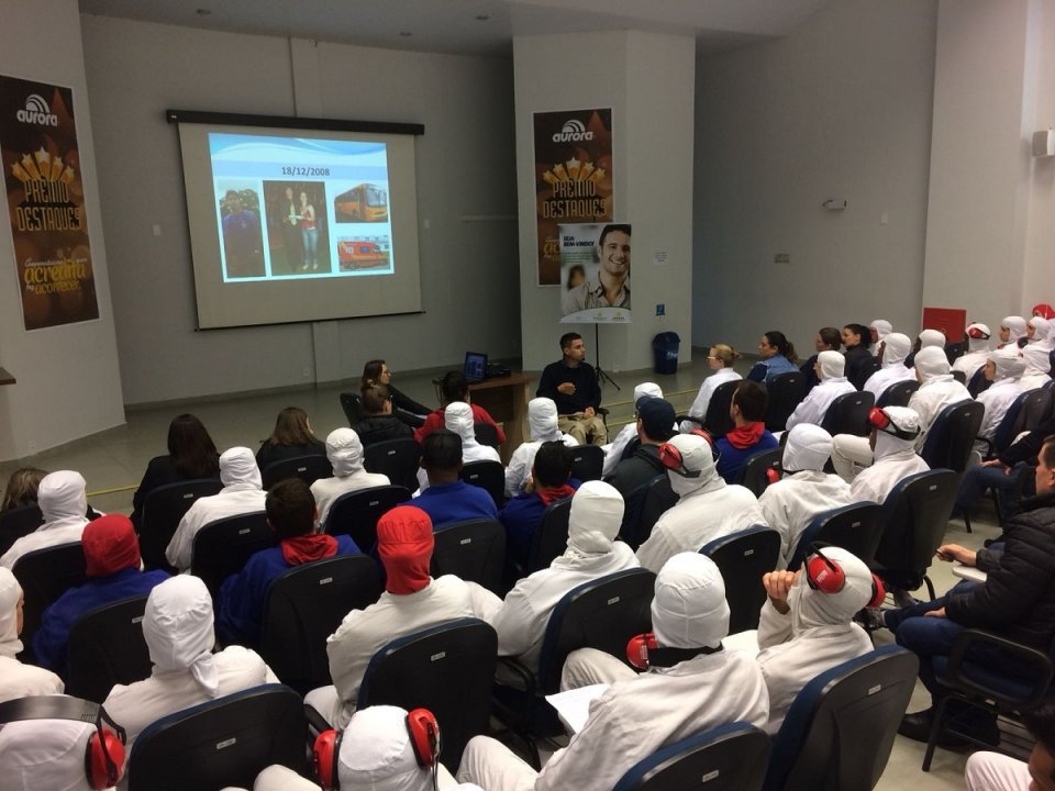 “Pés, para que os quero, se tenho asas para voar”?