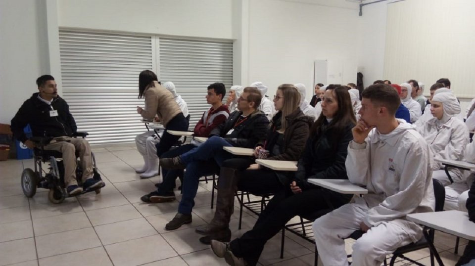 “Pés, para que os quero, se tenho asas para voar”?