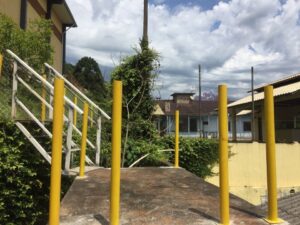 Voluntários de Joaçaba (SC) constroem horta em escola