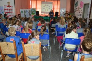 Educação ambiental e formação de novos leitores com os programas da FALB