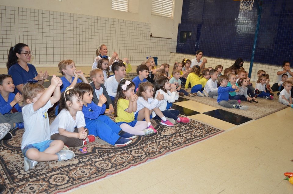 Educação ambiental e formação de novos leitores com os programas da FALB