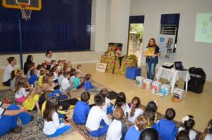 Educação ambiental e formação de novos leitores com os programas da FALB