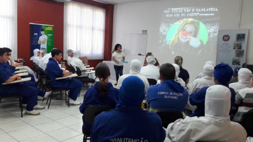 Empregados da Unidade da Aurora em Guatambu (SC) participam de palestra motivacional