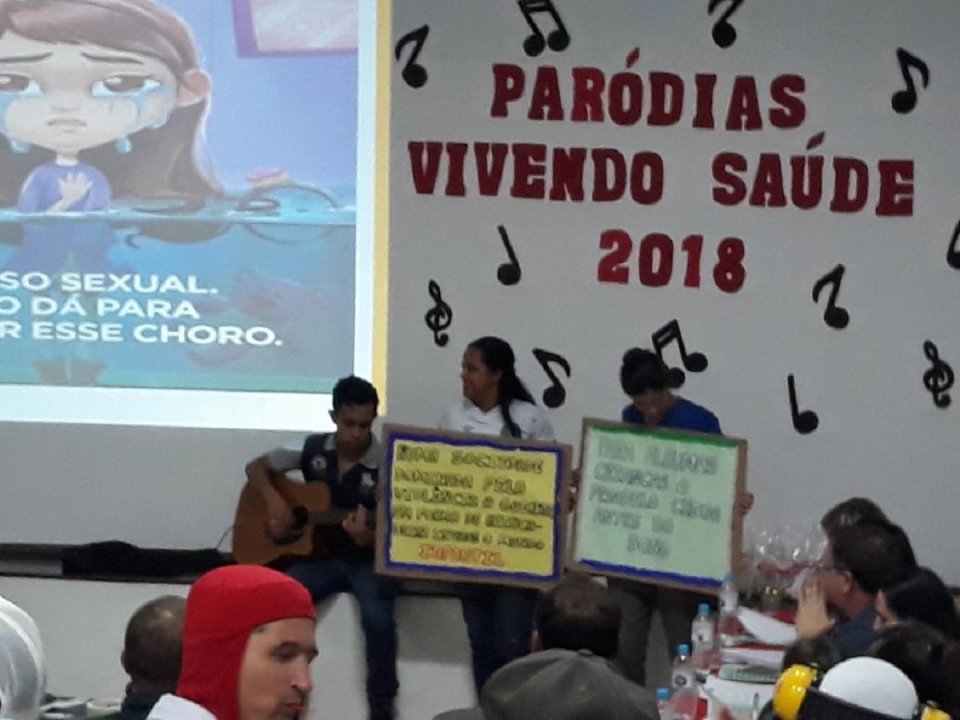 Paródias da Prevenção é marcado por animação e sensibilização na Unidade da Aurora em Chapecó (SC)