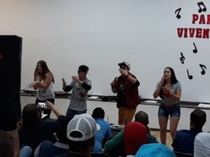 Paródias da Prevenção é marcado por animação e sensibilização na Unidade da Aurora em Chapecó (SC)