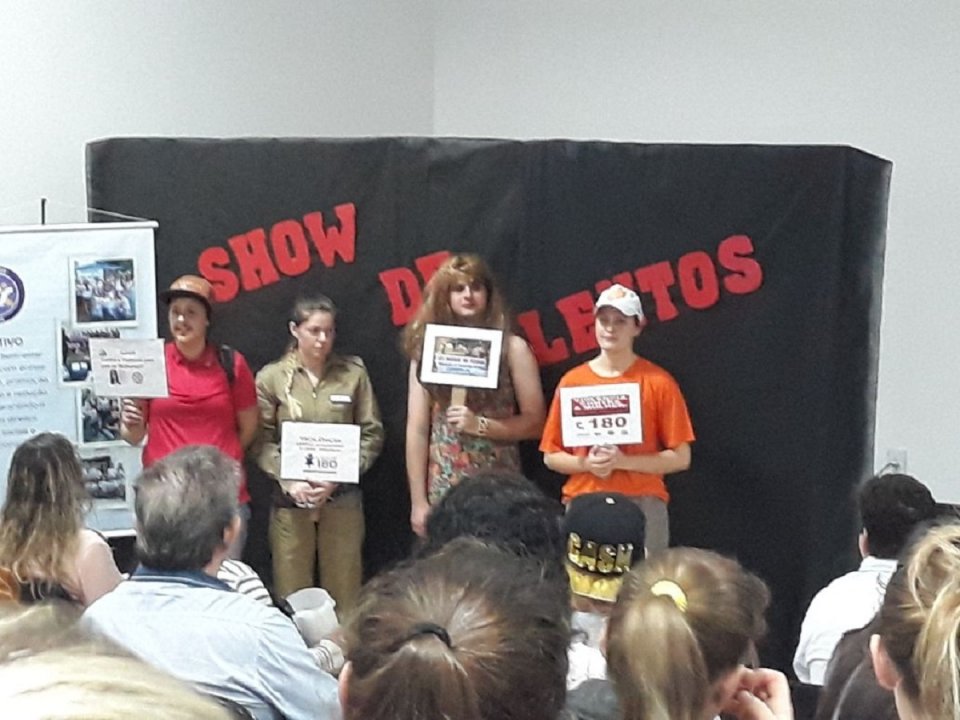 Paródias da Prevenção é marcado por animação e sensibilização na Unidade da Aurora em Chapecó (SC)