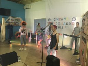 Apresentação de paródias na Unidade da Aurora em Cunha Porã (SC) aborda a prevenção de forma lúdica