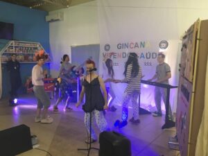 Apresentação de paródias na Unidade da Aurora em Cunha Porã (SC) aborda a prevenção de forma lúdica