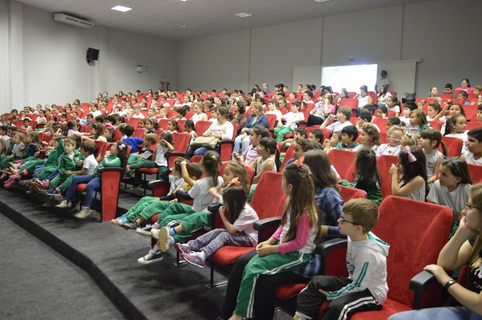 Eco Cooperação marca presença na Semana Nacional do Livro