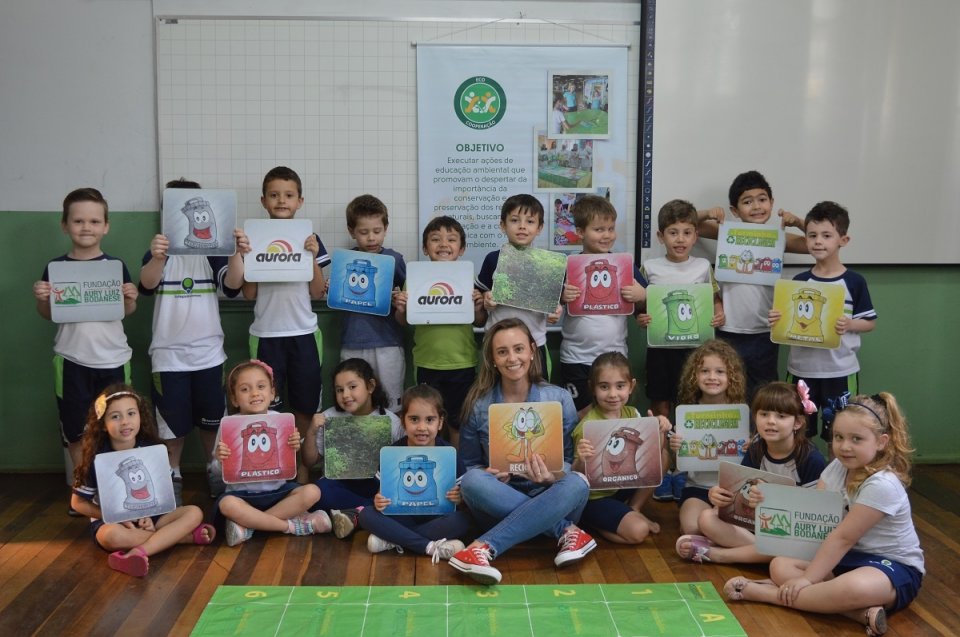 Eco Cooperação marca presença na Semana Nacional do Livro