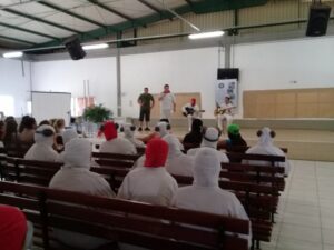 A dedicação foi contagiante nas equipes de “Paródias” na Unidade da Aurora em Chapecó (SC)
