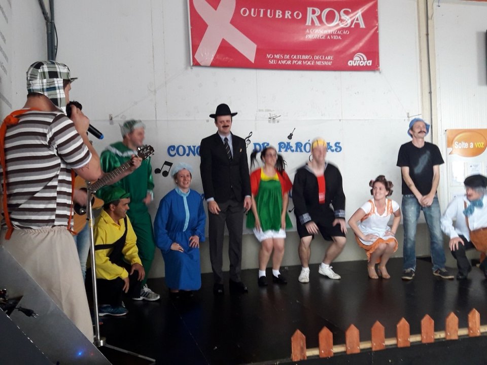 Quatro equipes da Unidade da Aurora em Xaxim (SC) abordaram o tema violência no Concurso de Paródias