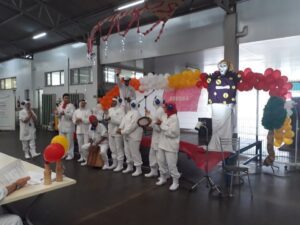 Cinco equipes realizam apresentação de “Paródias da Prevenção” na Unidade Aurora de Mandaguari (PR)