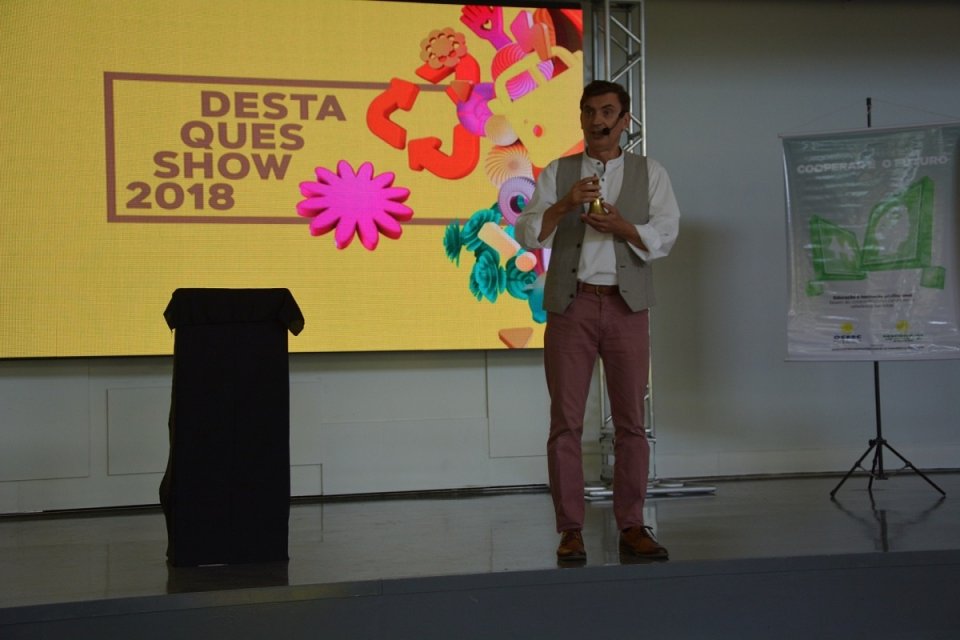 Escola Cidadã e Poesia Destaque são premiadas pela Fundação Aury Luiz Bodanese (FALB)