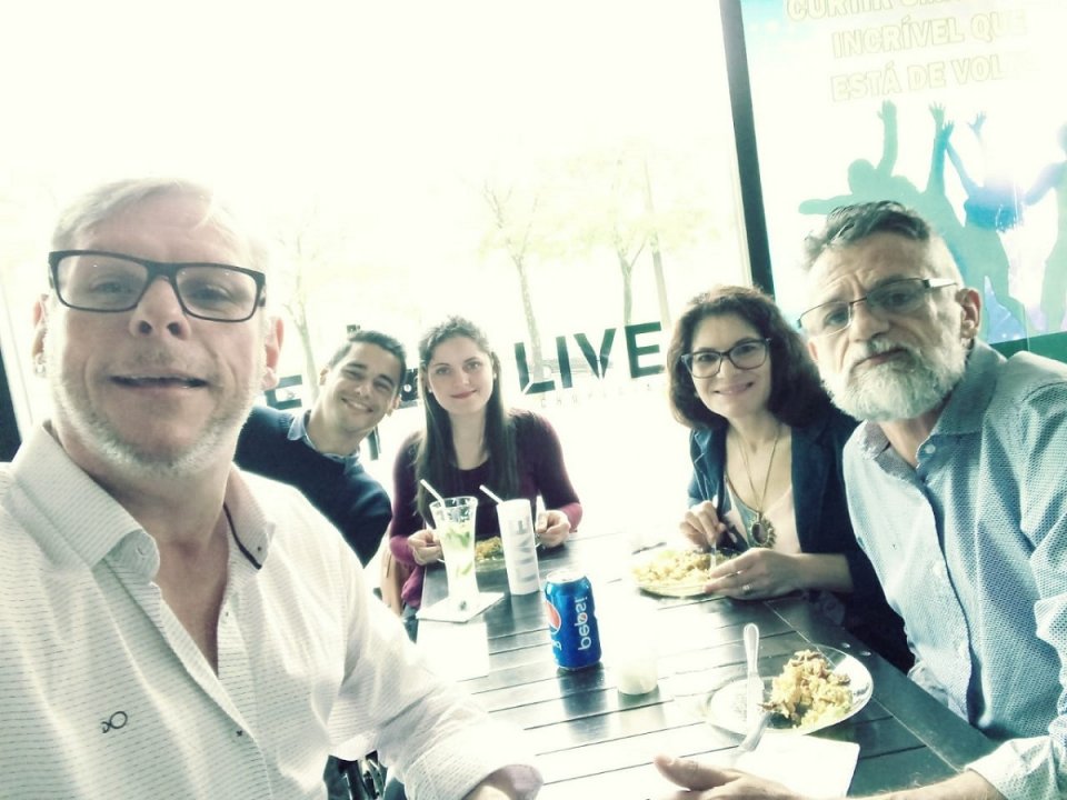 Voluntários da FALB auxiliam na I Paellada do GAPA