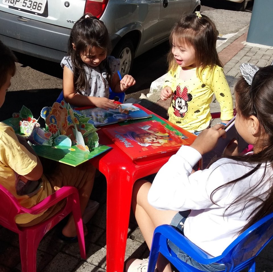 Roda de leitura no Cartório de Registro de Imóveis em Chapecó (SC)