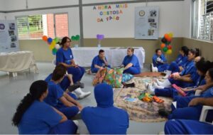 Empregados do Incubatório Chapecó participam da Hora mais Gostosa da FALB