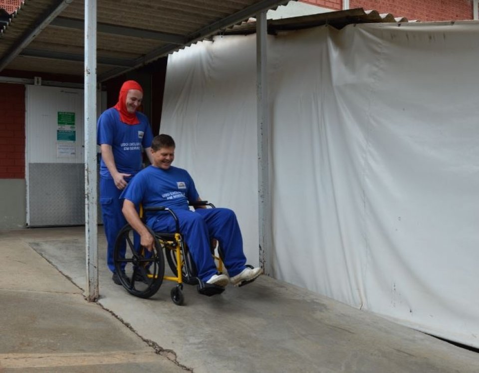 Empregados do Incubatório Chapecó participam da Hora mais Gostosa da FALB